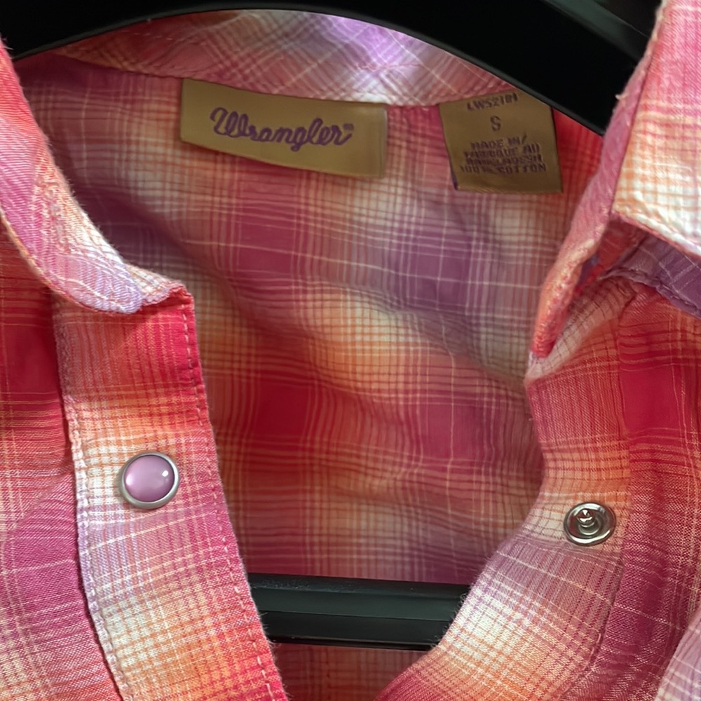 Wrangler button up - Picture 6 of 6